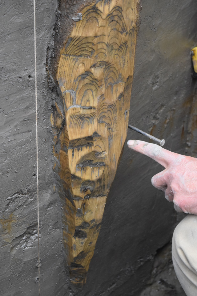 Close up of the tip of one of the outer vertical posts from Roundhouse One. The tool marks still appear fresh, even after 3000 years. 